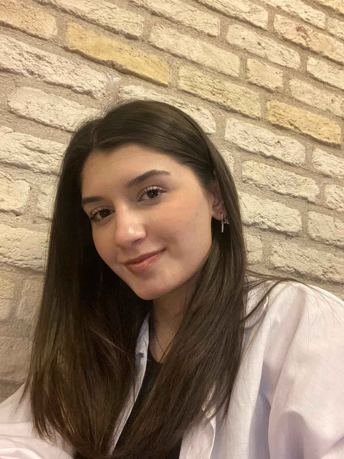 Betül Kökden